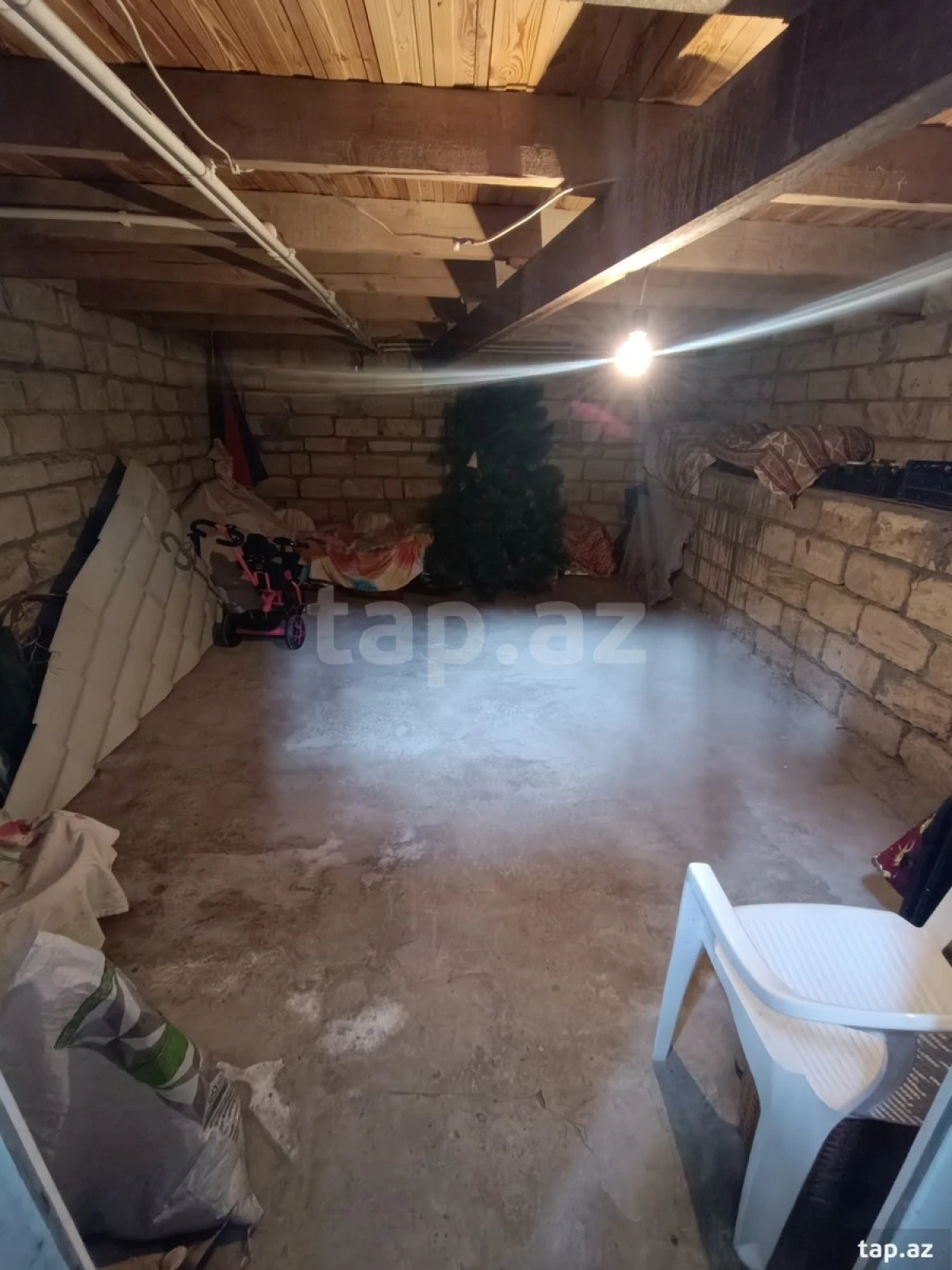 Satılır 6 otaqlı həyət evi