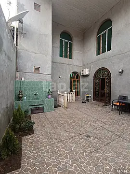 Satılır 6 otaqlı həyət evi