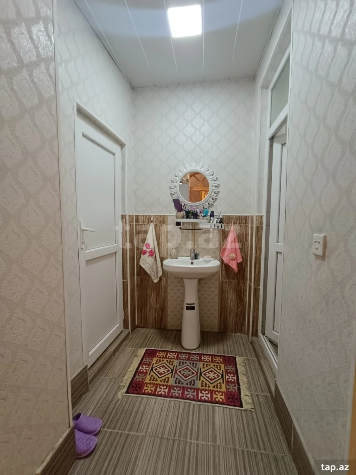 Satılır 6 otaqlı həyət evi