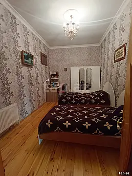 Satılır 6 otaqlı həyət evi