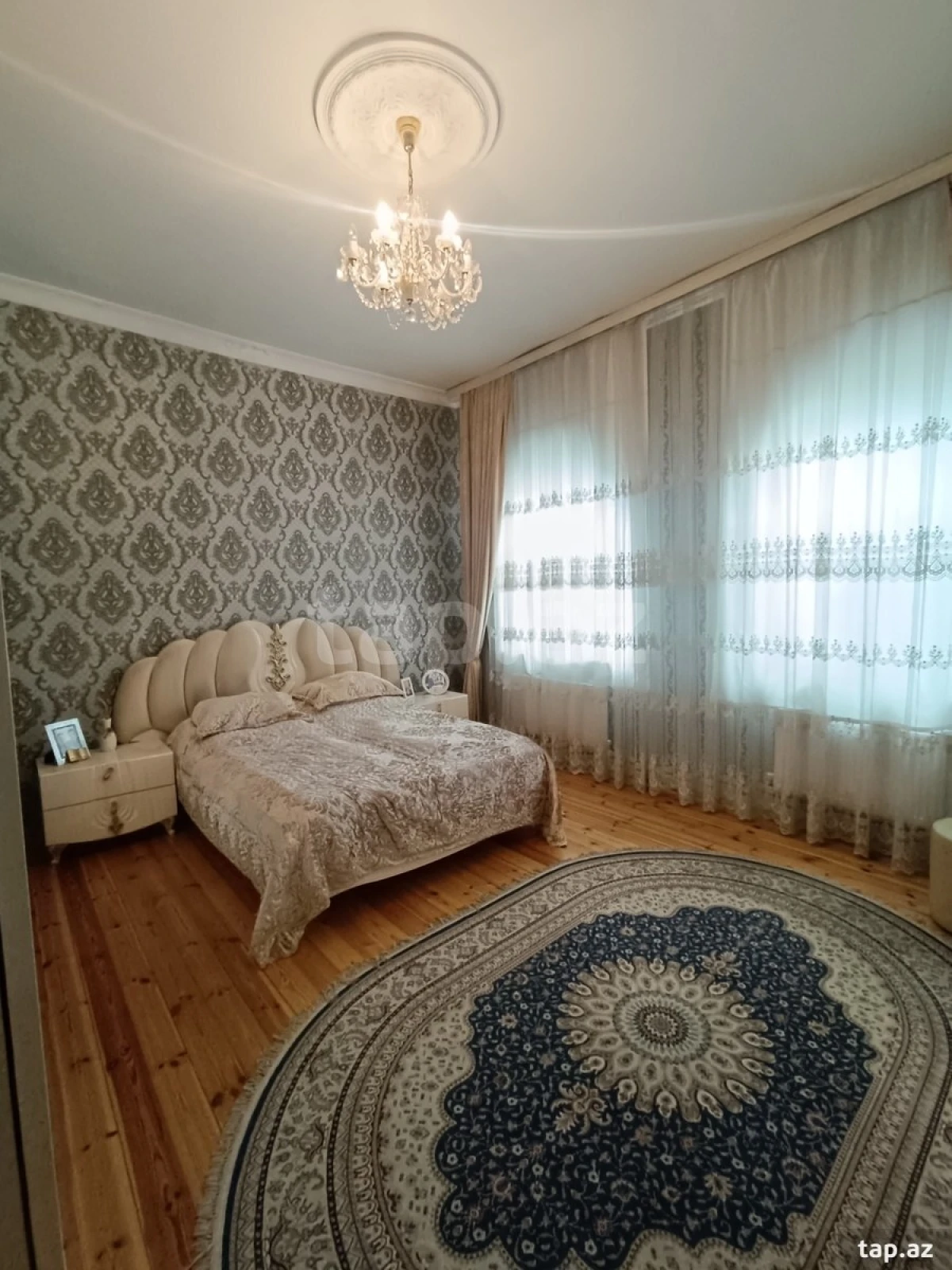 Satılır 6 otaqlı həyət evi