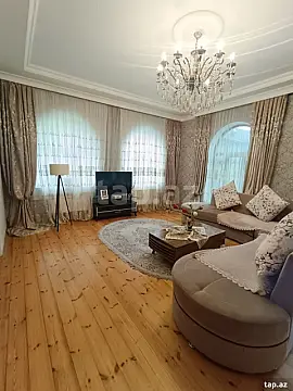 Satılır 6 otaqlı həyət evi