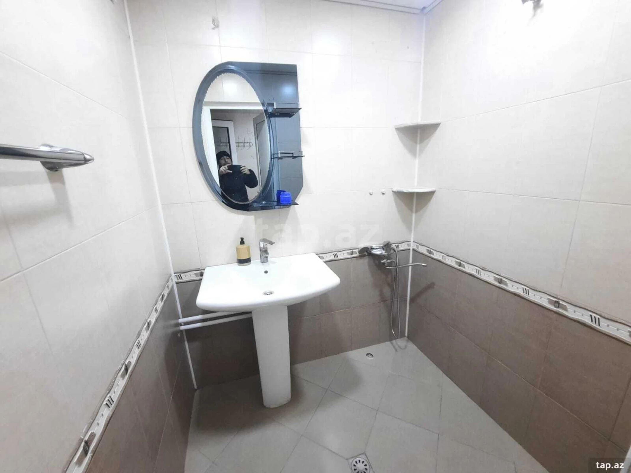 Kirayə verilir 3 otaqlı yeni tikili 80 m²