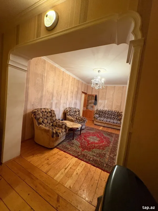 Kirayə verilir 2 otaqlı mənzil 80 m²