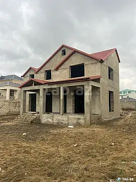 Satılır 6 otaqlı həyət evi