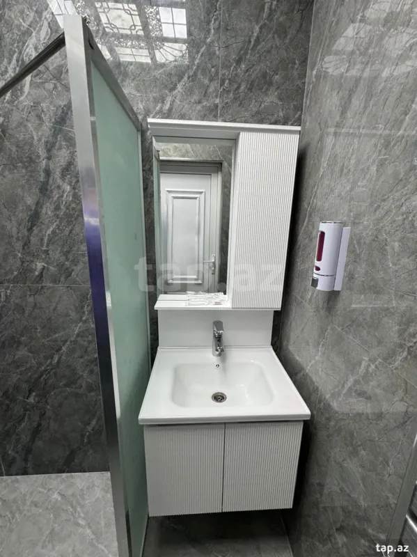 Kirayə verilir 1 otaqlı yeni tikili 46 m²