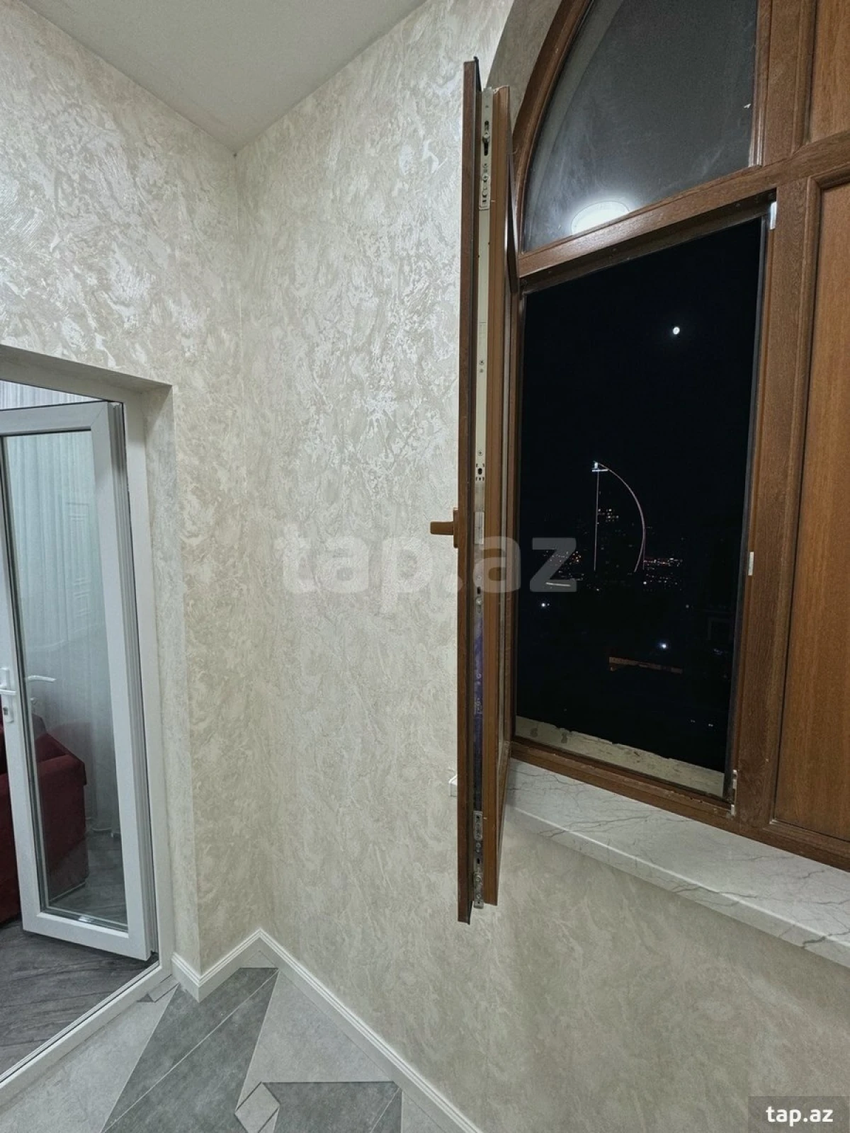 Kirayə verilir 1 otaqlı yeni tikili 46 m²