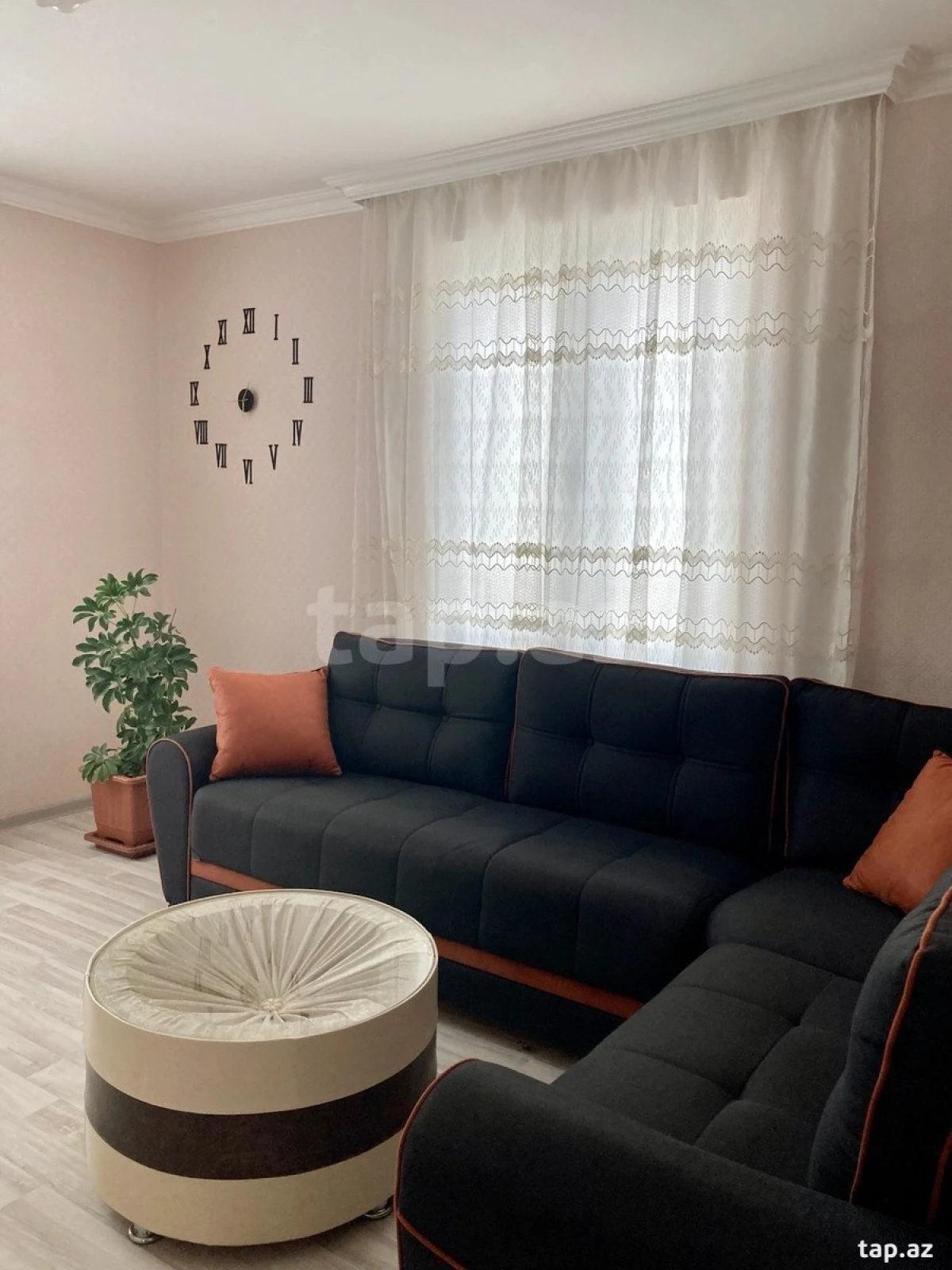 Kirayə verilir 3 otaqlı həyət evi