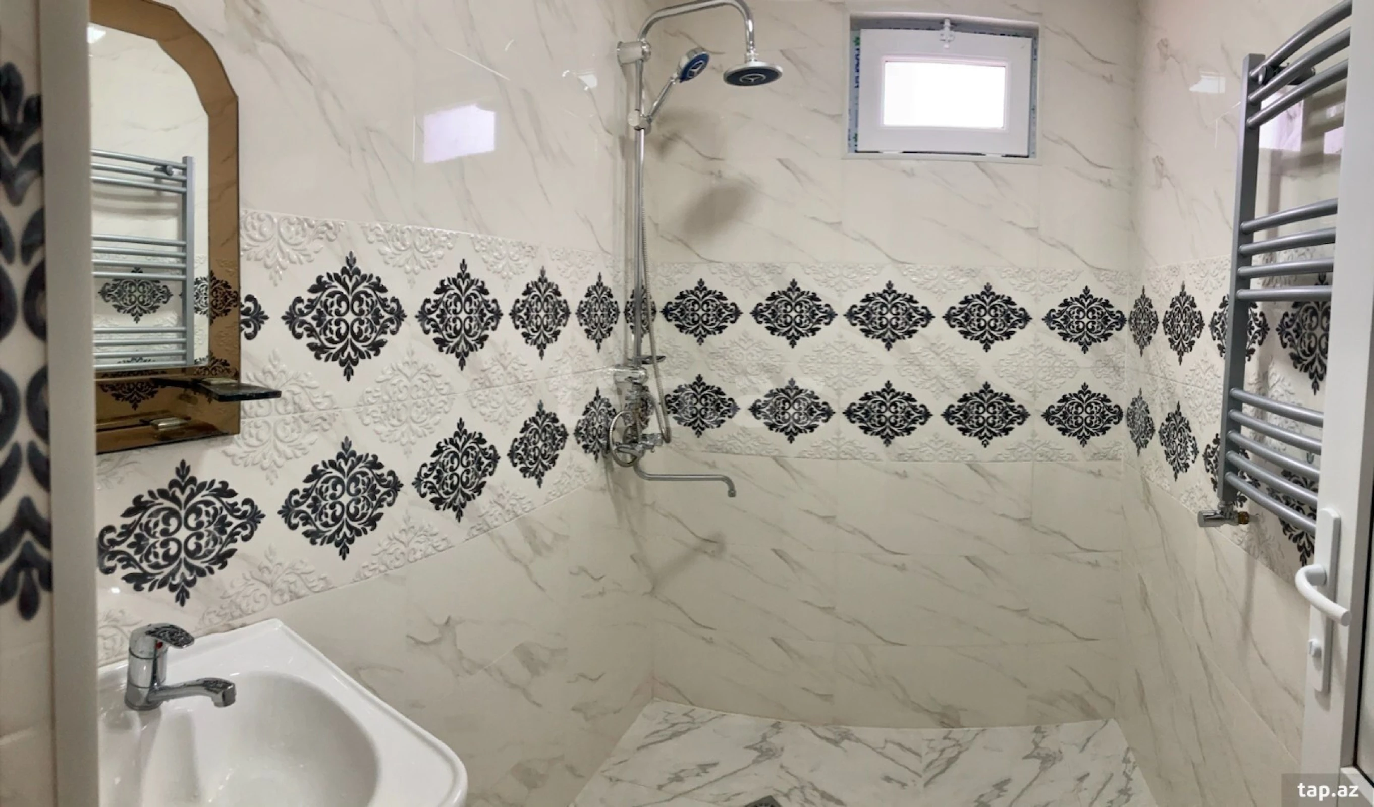 Kirayə verilir 3 otaqlı həyət evi