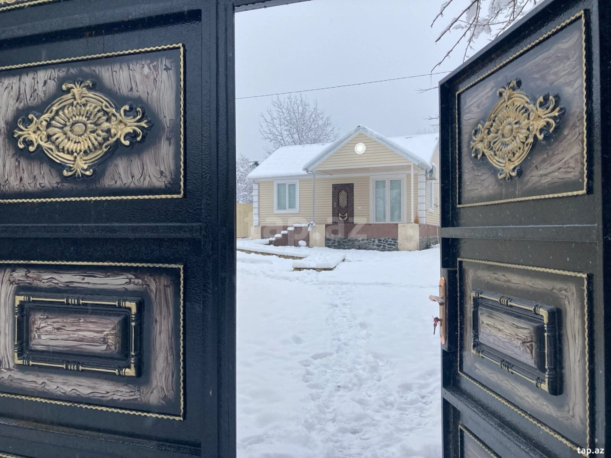 Kirayə verilir 3 otaqlı həyət evi