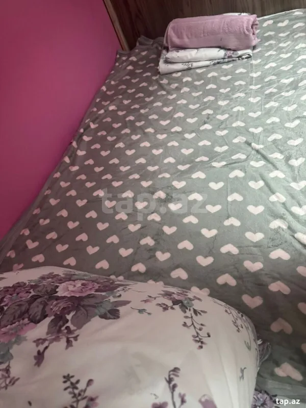 Kirayə verilir 5 otaqlı mənzil 240 m²