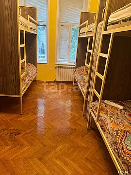 Kirayə verilir 5 otaqlı mənzil 240 m²