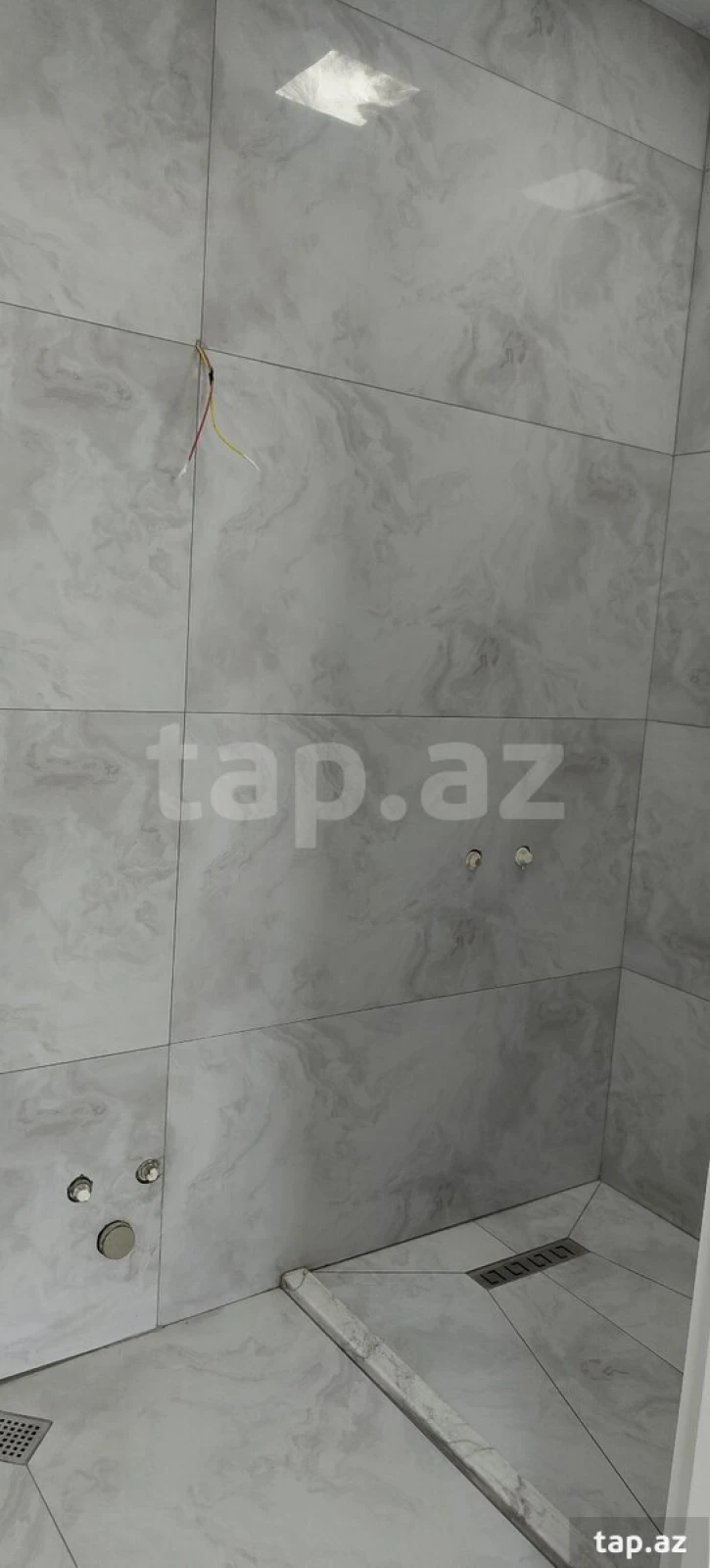 Satılır 3 otaqlı mənzil 86.02 m²