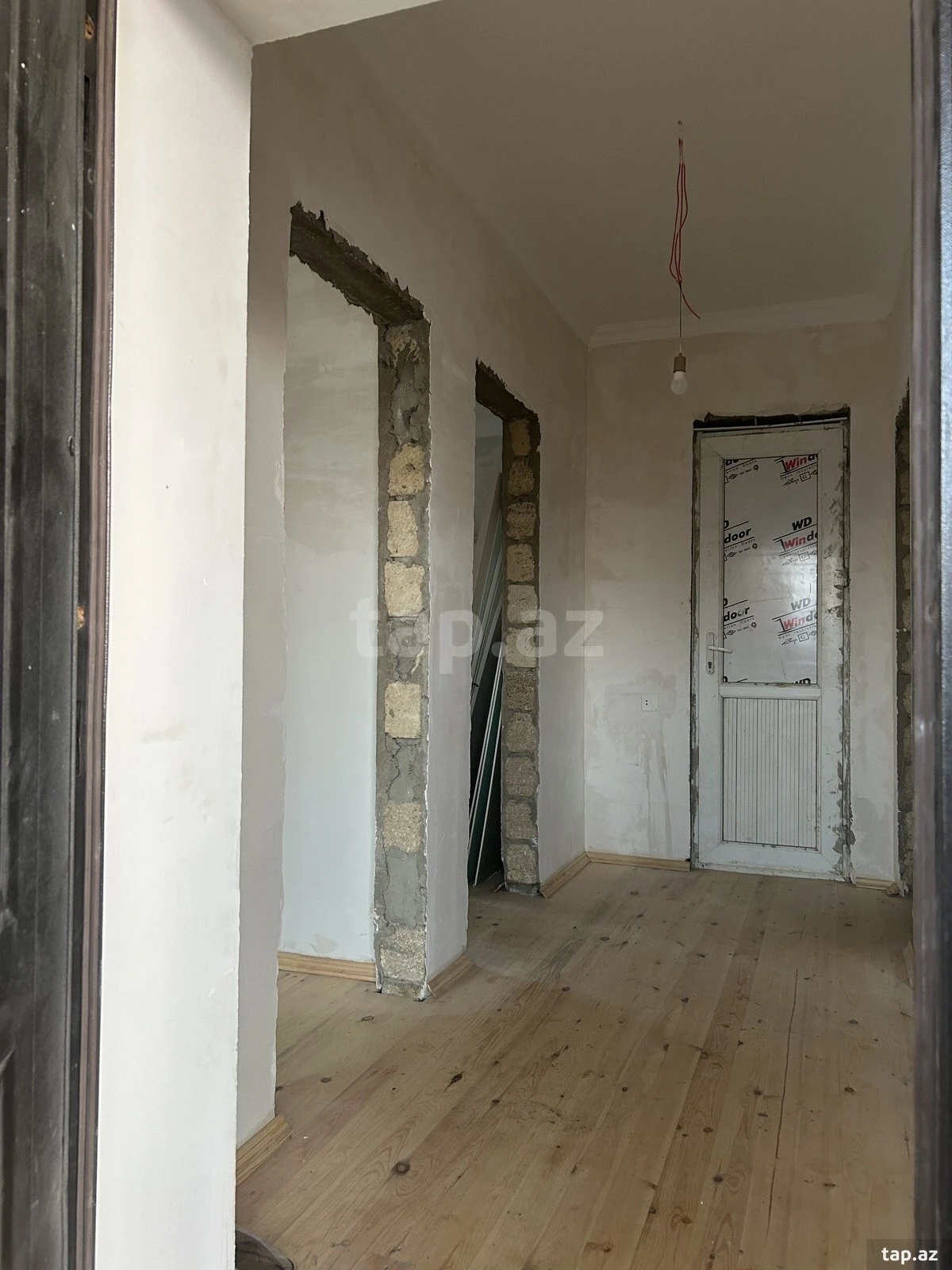 Satılır 5 otaqlı həyət evi