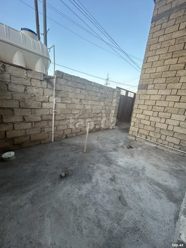 Satılır 5 otaqlı həyət evi