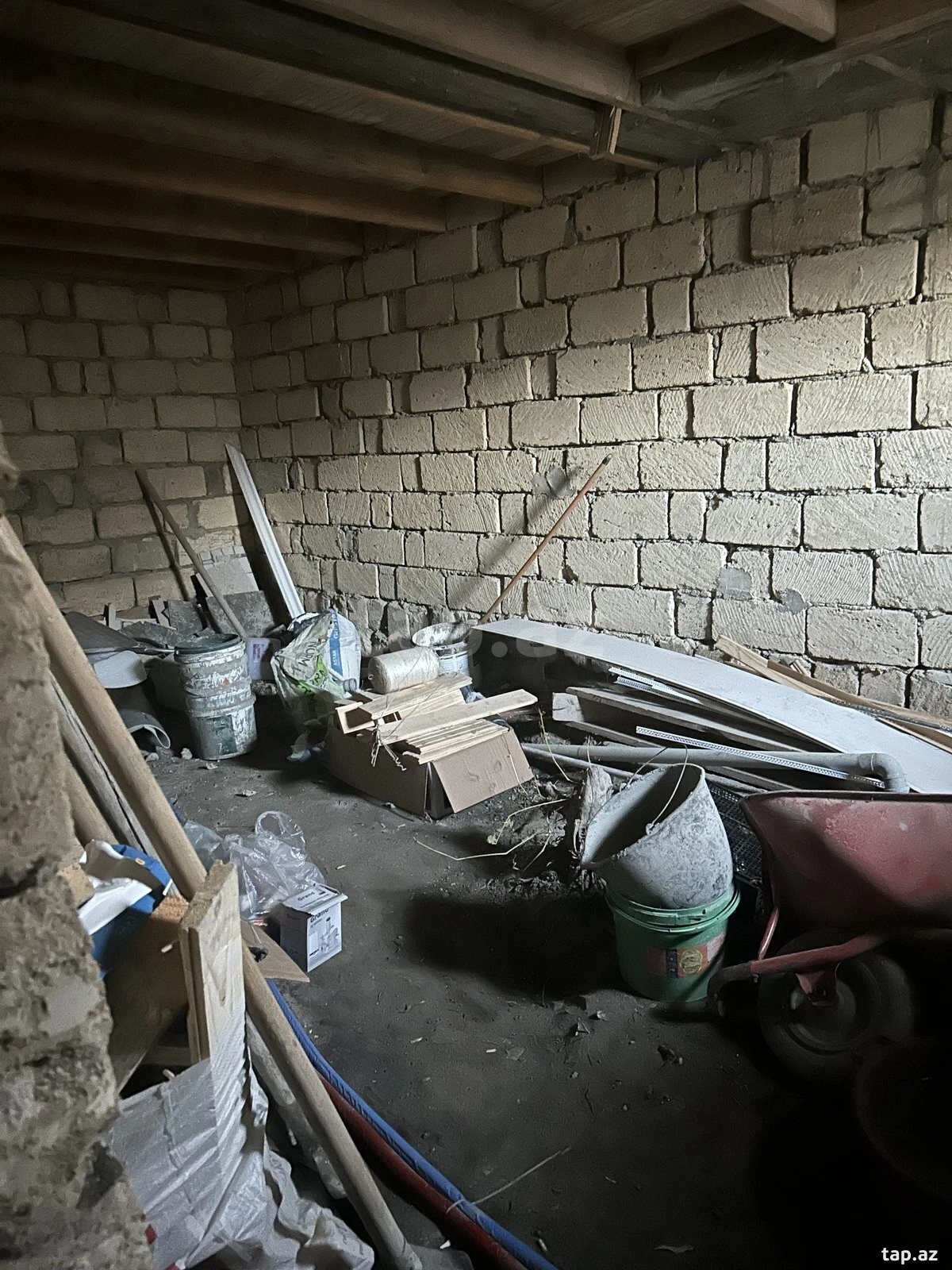 Satılır 5 otaqlı həyət evi