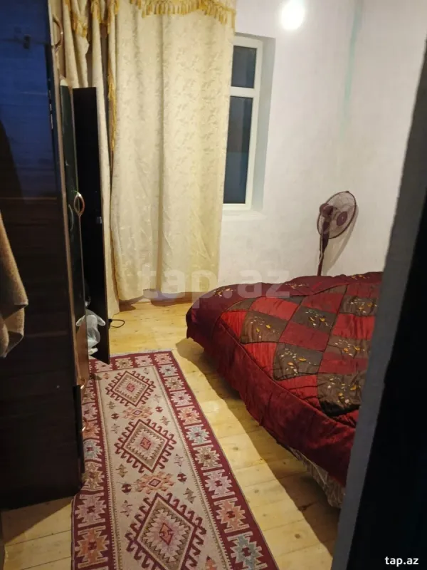 Satılır 4 otaqlı həyət evi