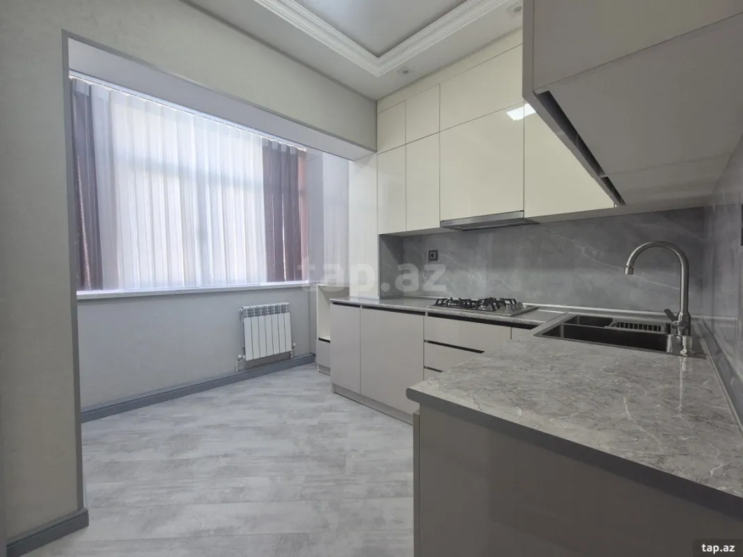 Satılır 3 otaqlı mənzil 82 m²