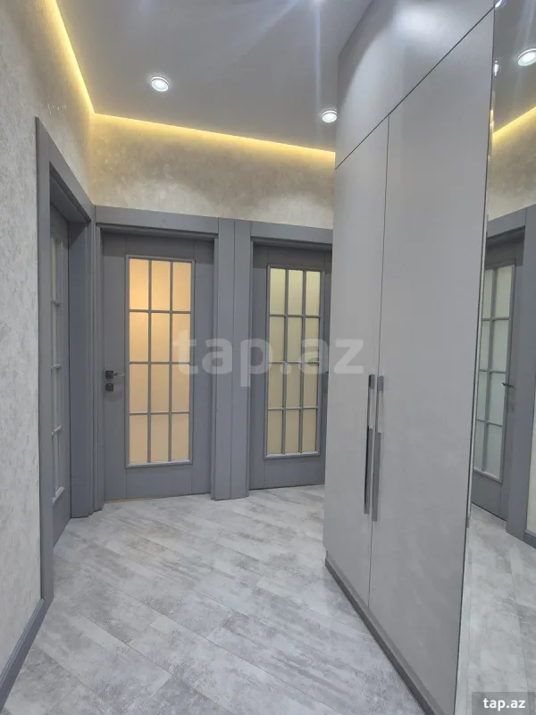 Satılır 3 otaqlı mənzil 82 m²