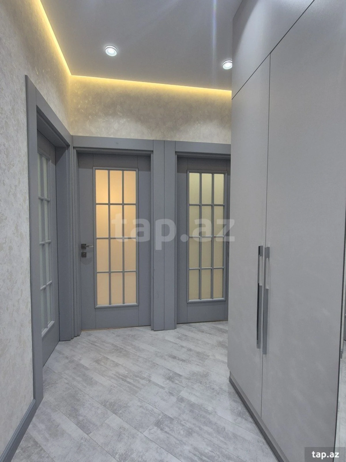 Satılır 3 otaqlı mənzil 82 m²