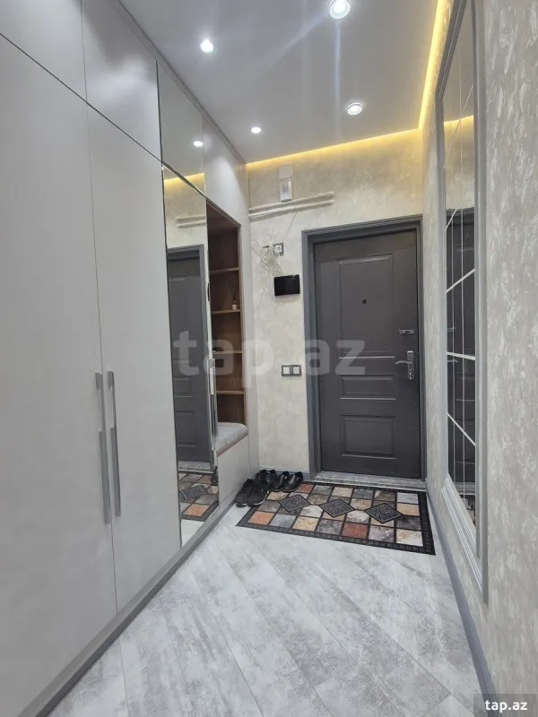 Satılır 3 otaqlı mənzil 82 m²
