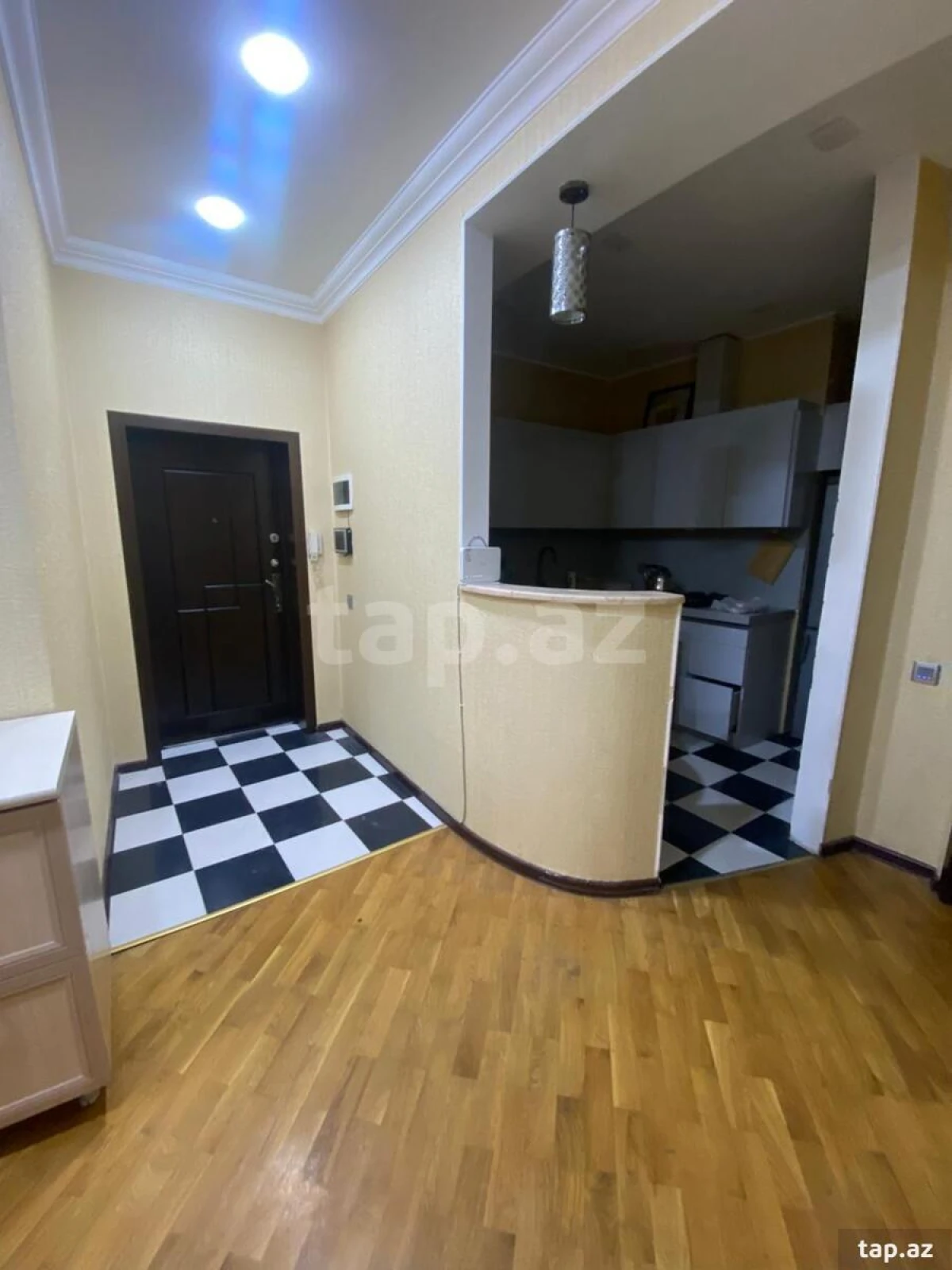 Kirayə verilir 3 otaqlı yeni tikili 95 m²