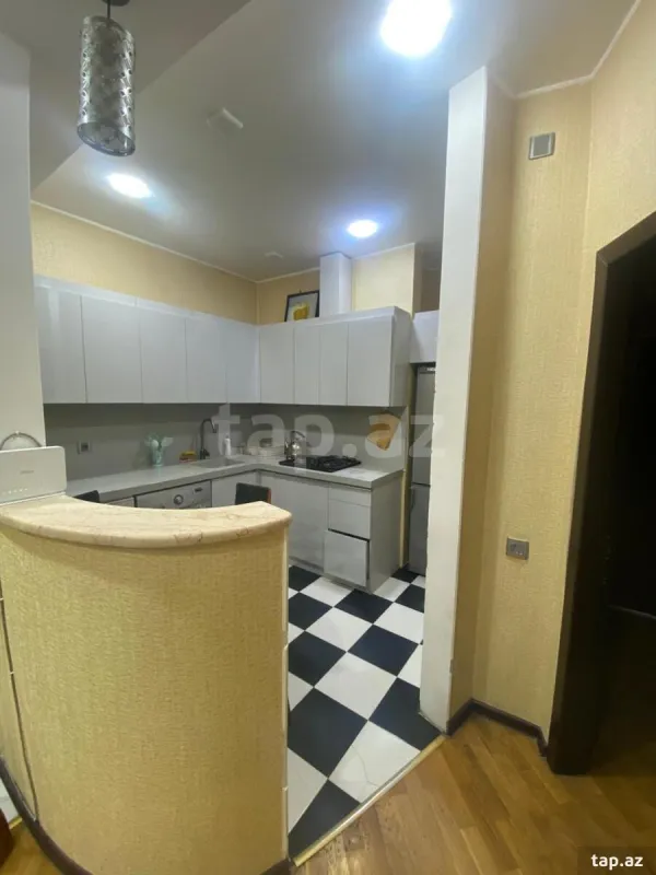 Kirayə verilir 3 otaqlı yeni tikili 95 m²