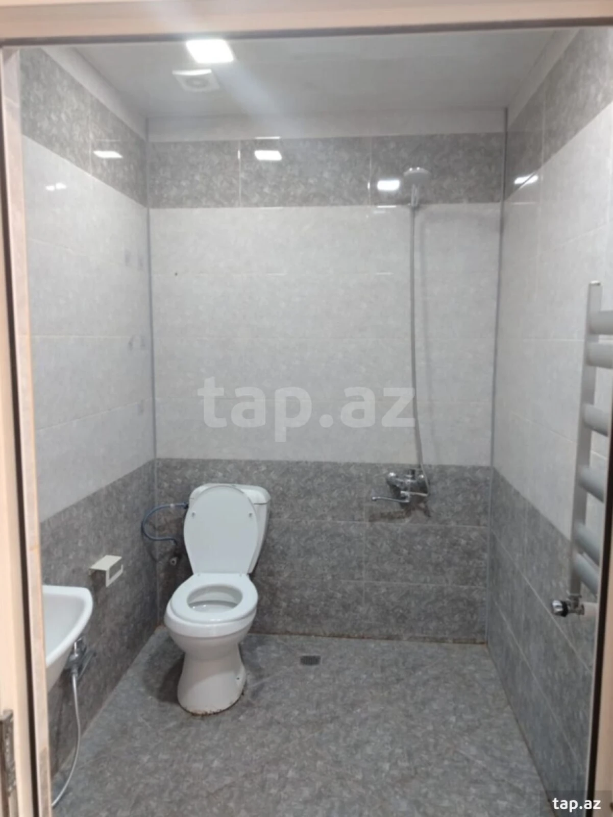 Satılır 2 otaqlı yeni tikili 70 m²