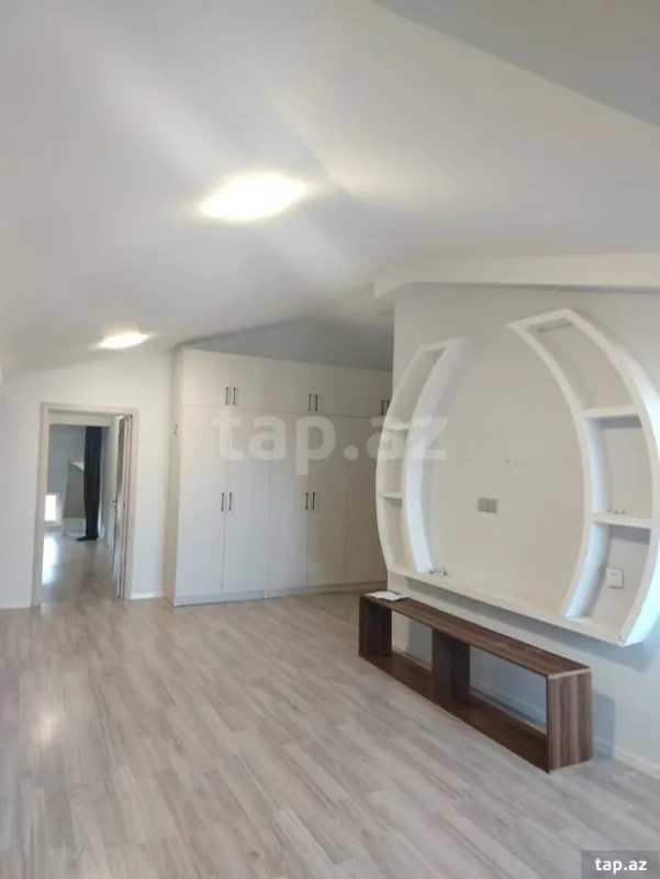 Satılır 2 otaqlı yeni tikili 70 m²