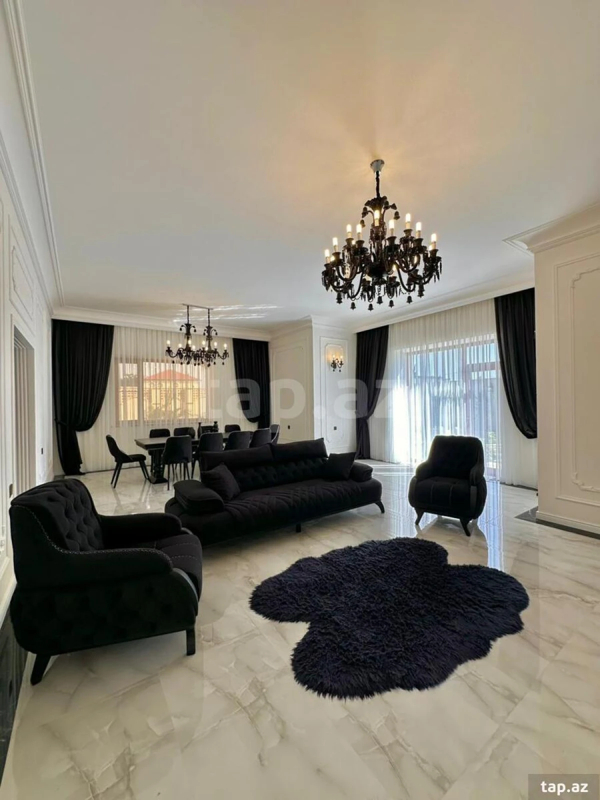 Satılır 5 otaqlı həyət evi 300 m²