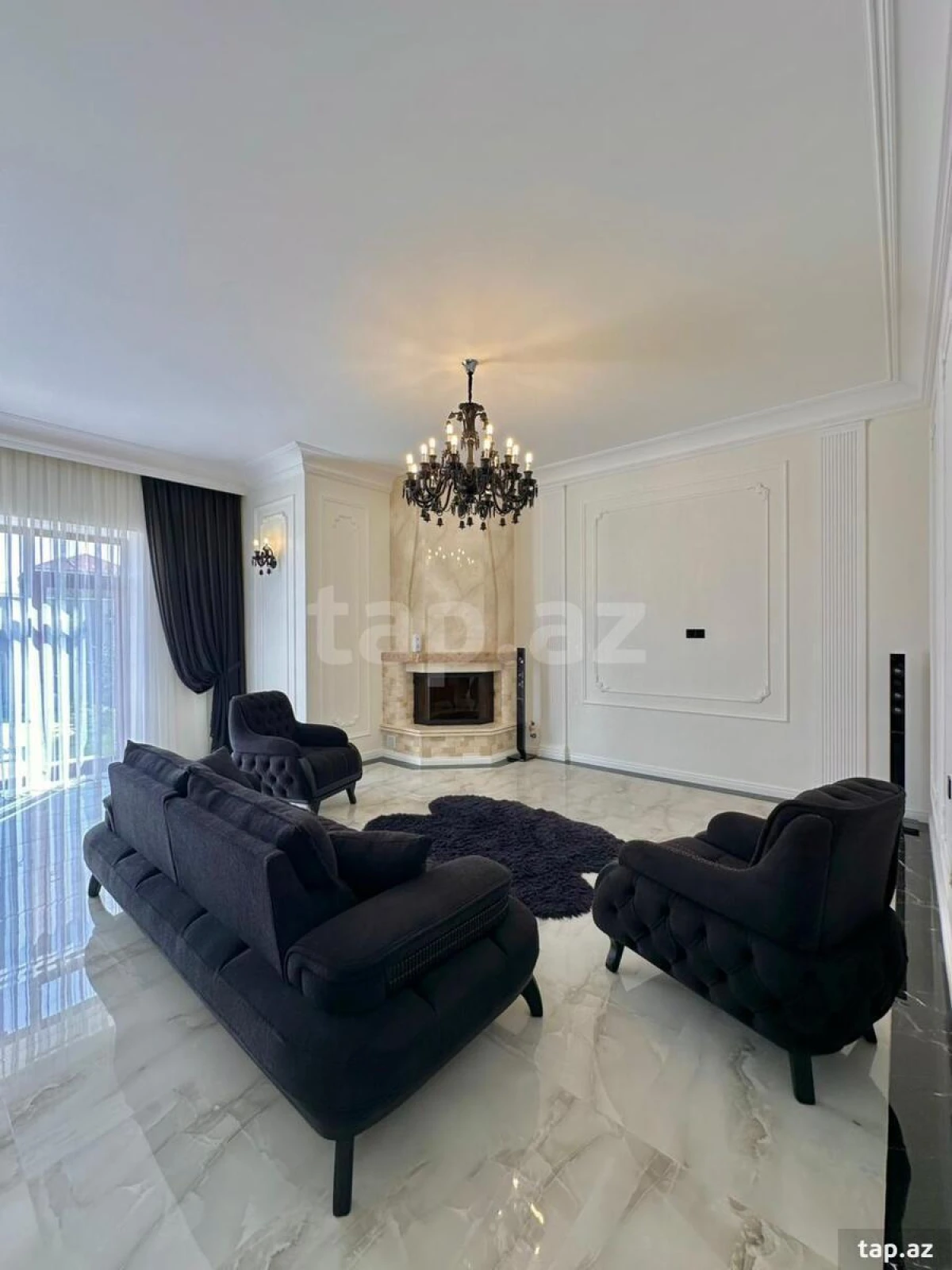 Satılır 5 otaqlı həyət evi 300 m²