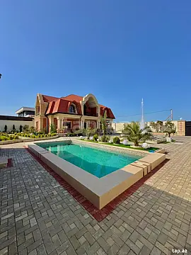 Satılır 5 otaqlı həyət evi 300 m²