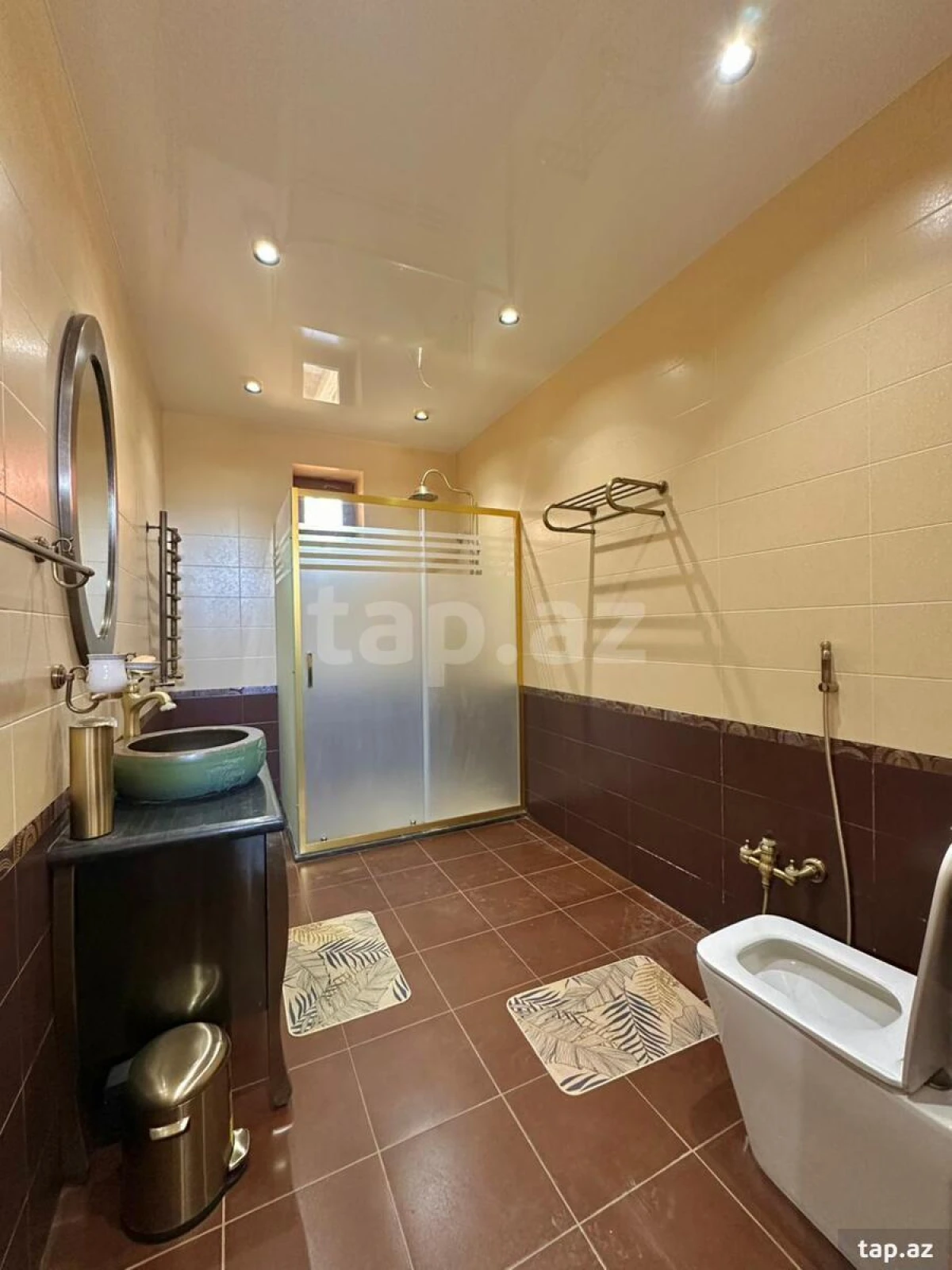 Satılır 5 otaqlı həyət evi 300 m²