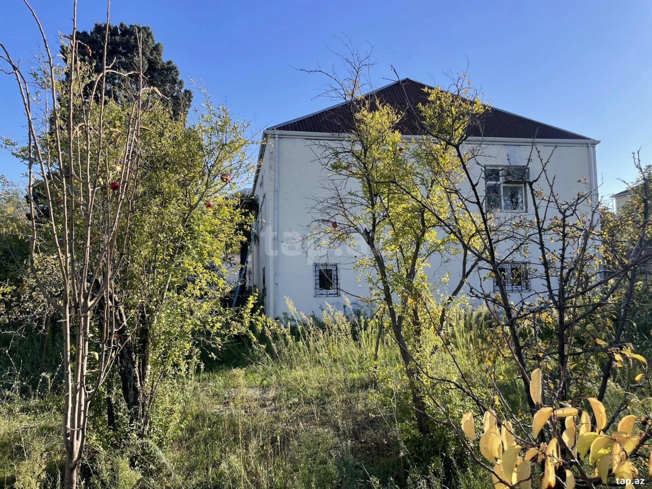 Satılır 4 otaqlı həyət evi