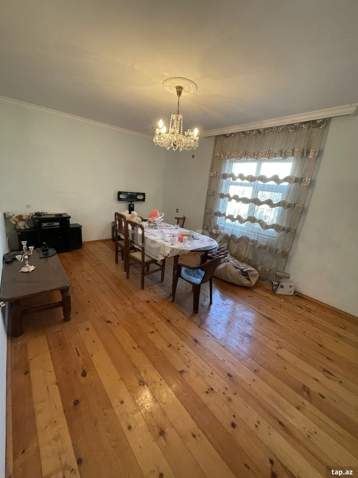 Satılır 4 otaqlı həyət evi