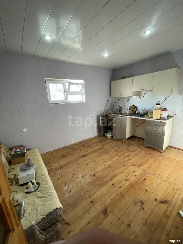 Satılır 4 otaqlı həyət evi