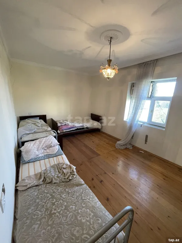 Satılır 4 otaqlı həyət evi