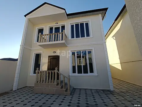 Satılır 4 otaqlı həyət evi