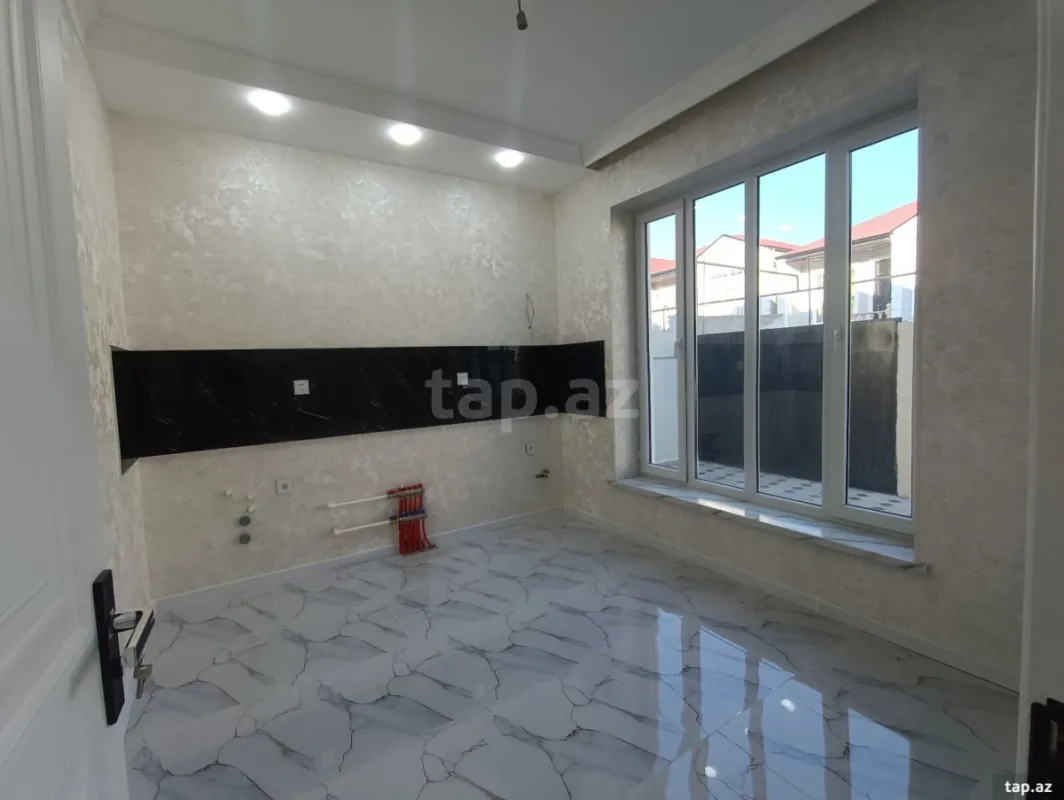 Satılır 4 otaqlı həyət evi