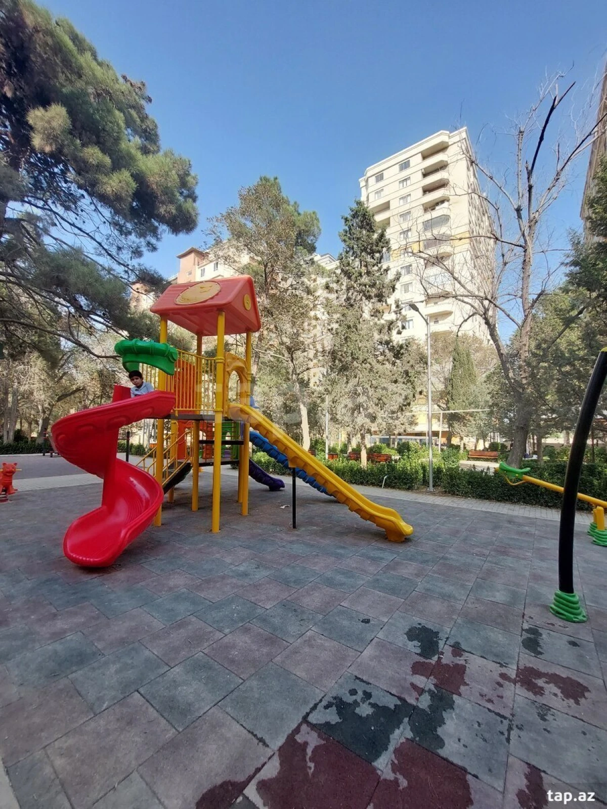 Satılır 3 otaqlı mənzil 75 m²