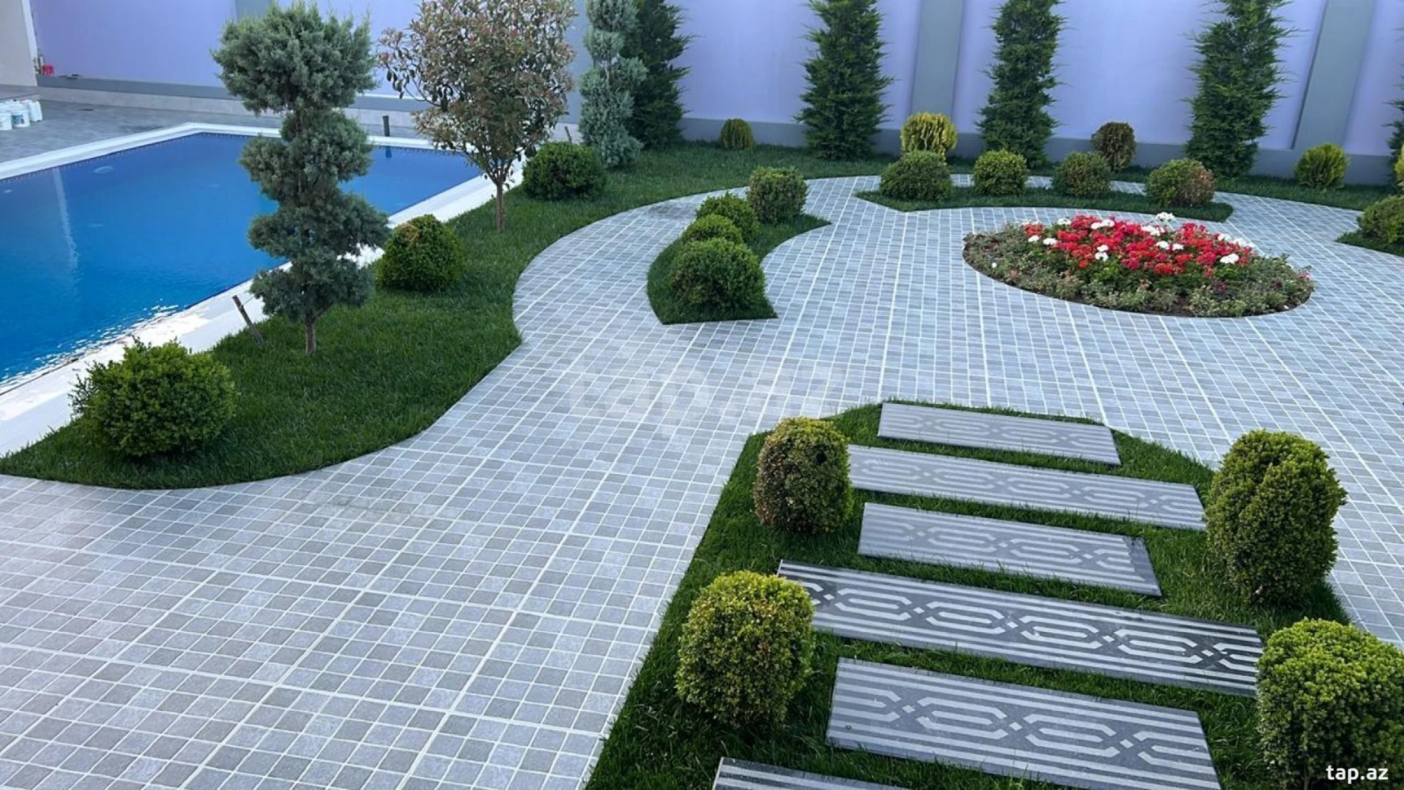 Satılır 5 otaqlı həyət evi