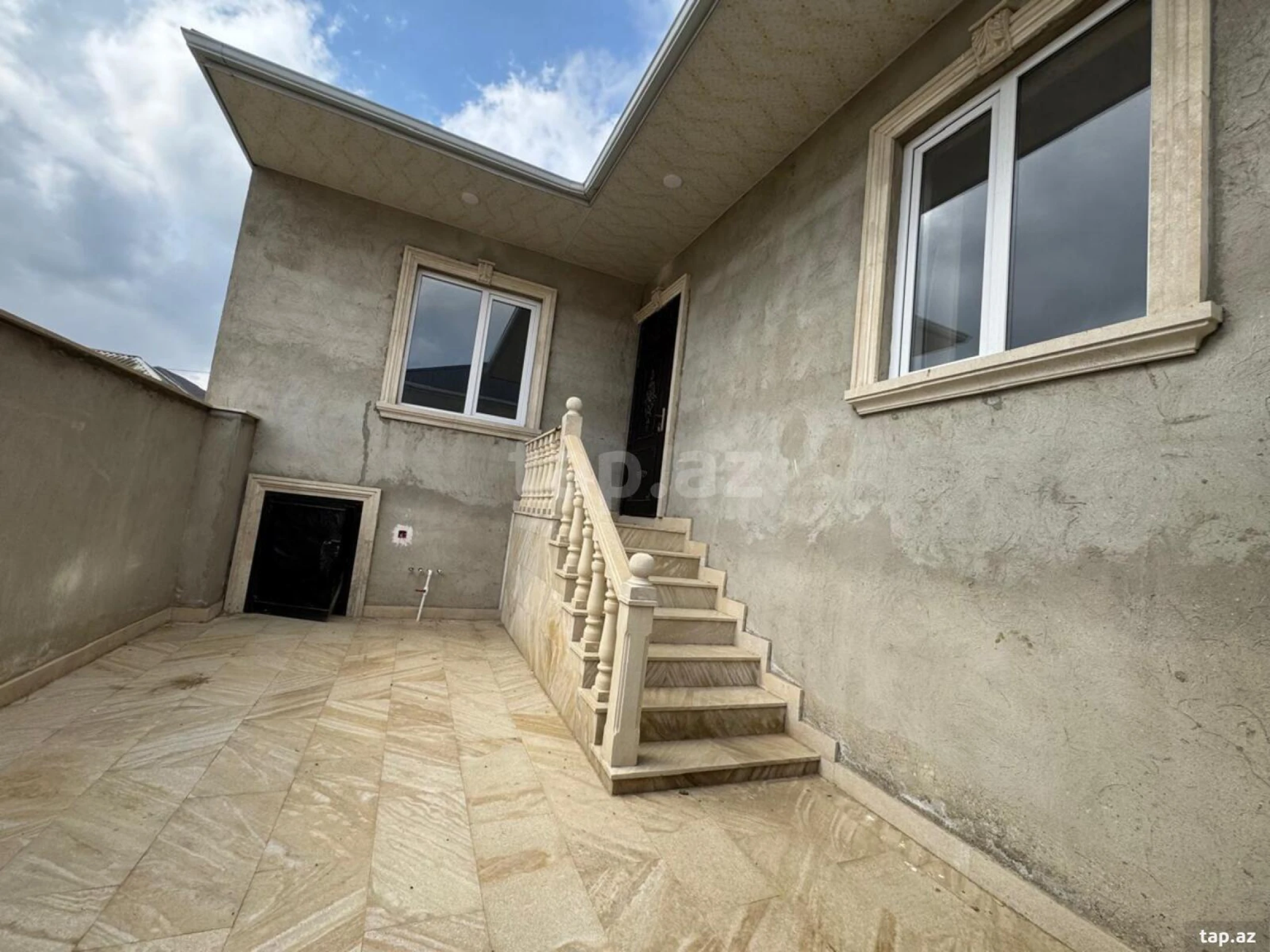 Satılır 3 otaqlı həyət evi 120 m²