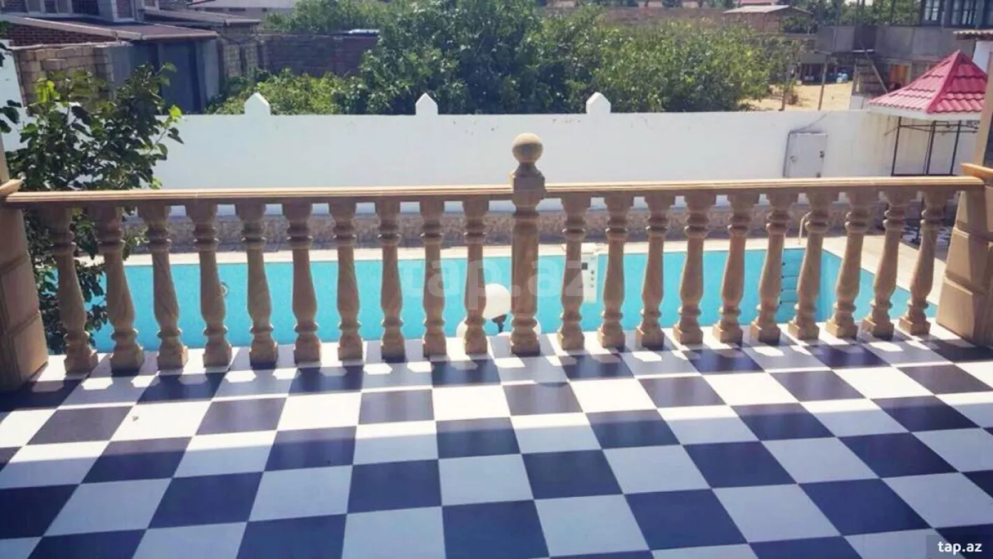 Satılır 4 otaqlı həyət evi 150 m²