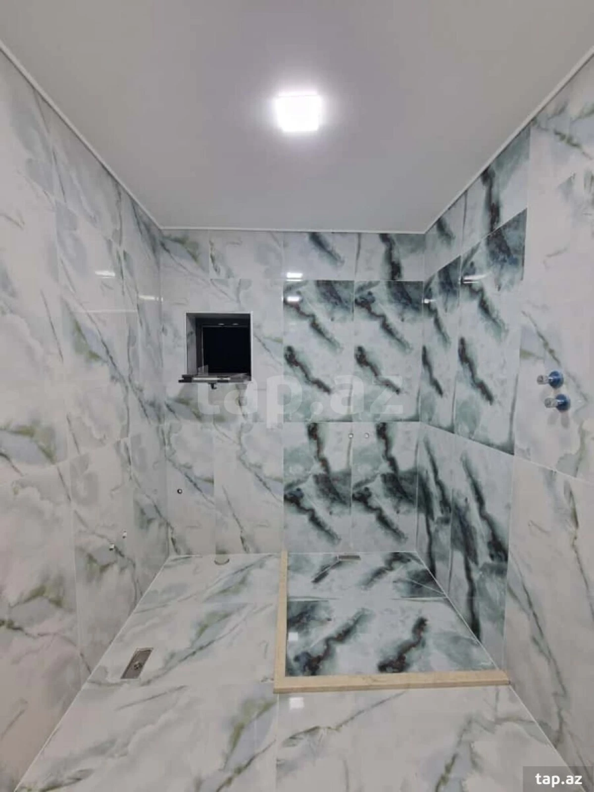 Satılır 5 otaqlı həyət evi