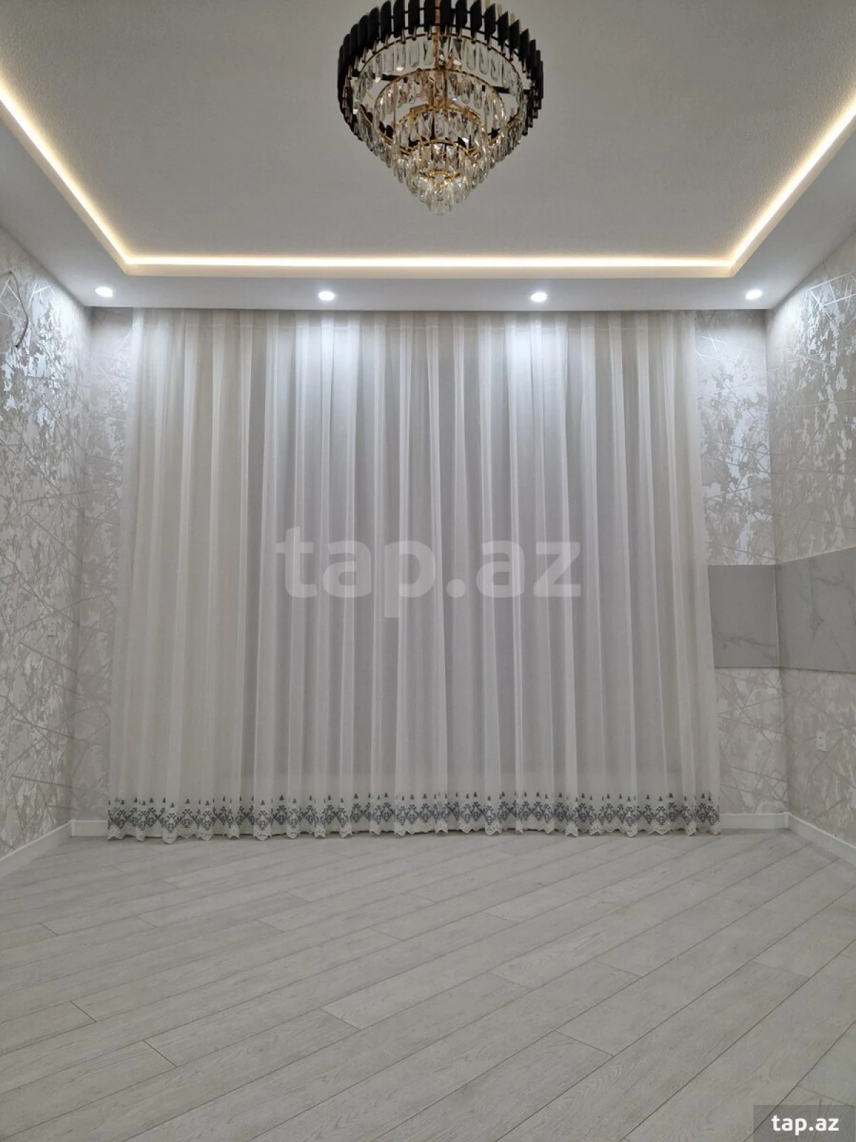 Satılır 5 otaqlı həyət evi