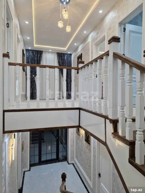 Satılır 5 otaqlı həyət evi