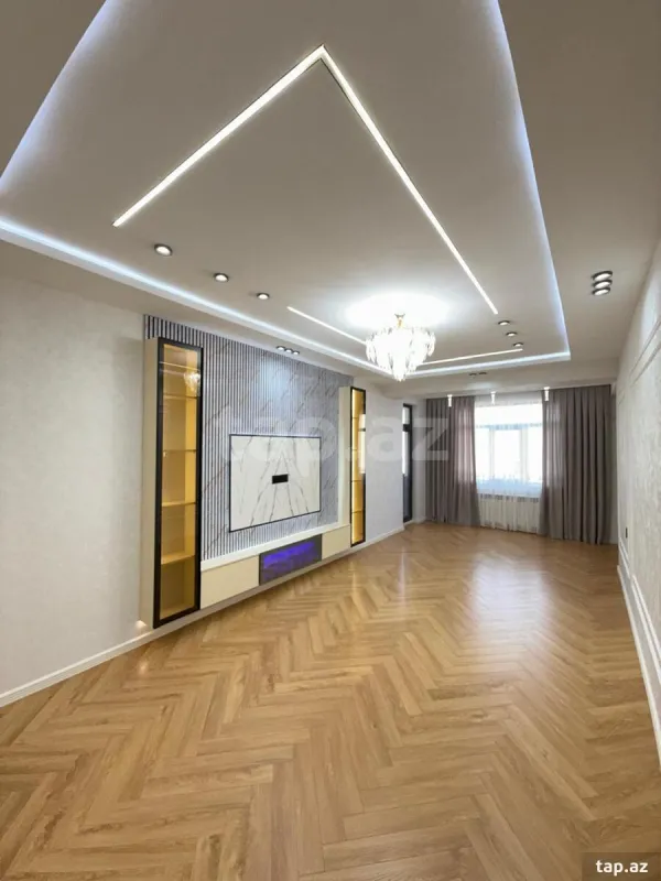 Satılır 3 otaqlı yeni tikili 141 m²