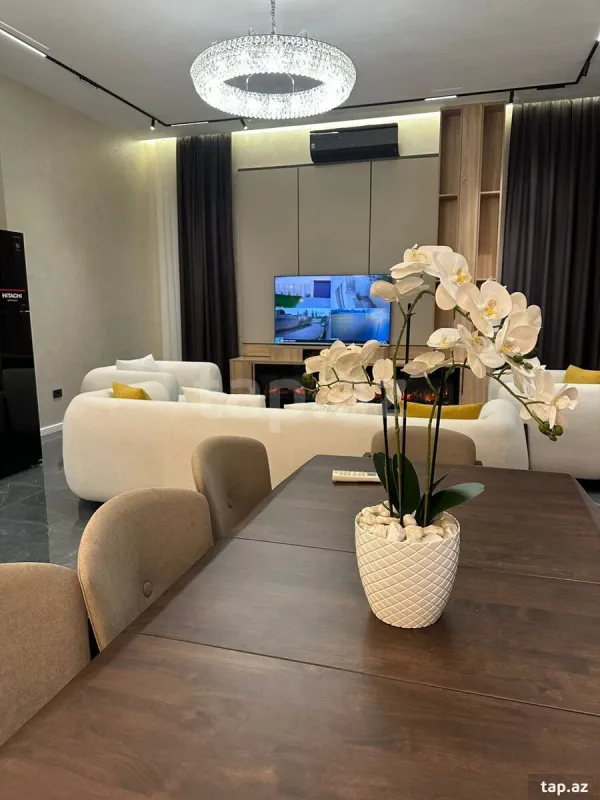 Satılır 4 otaqlı həyət evi