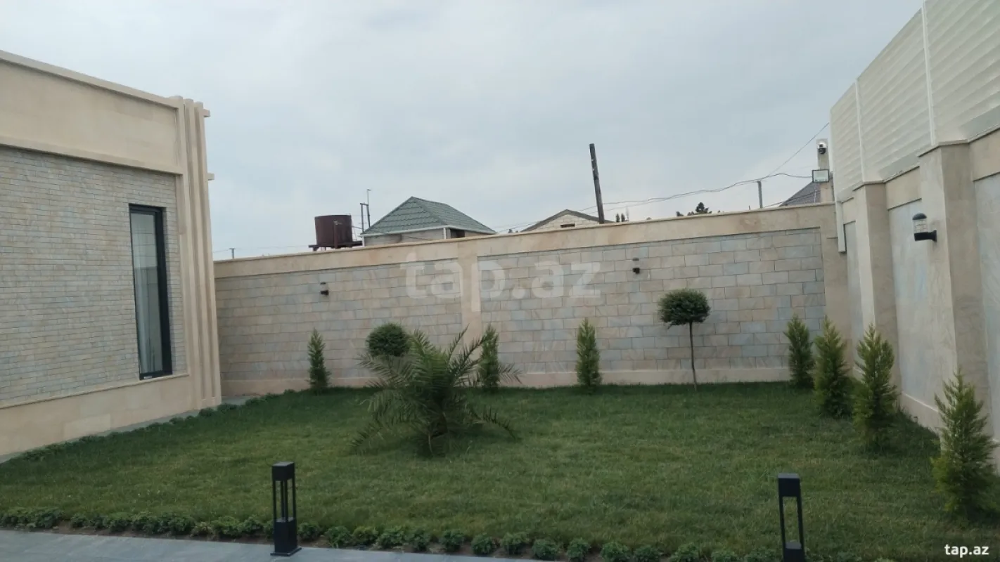 Satılır 4 otaqlı həyət evi