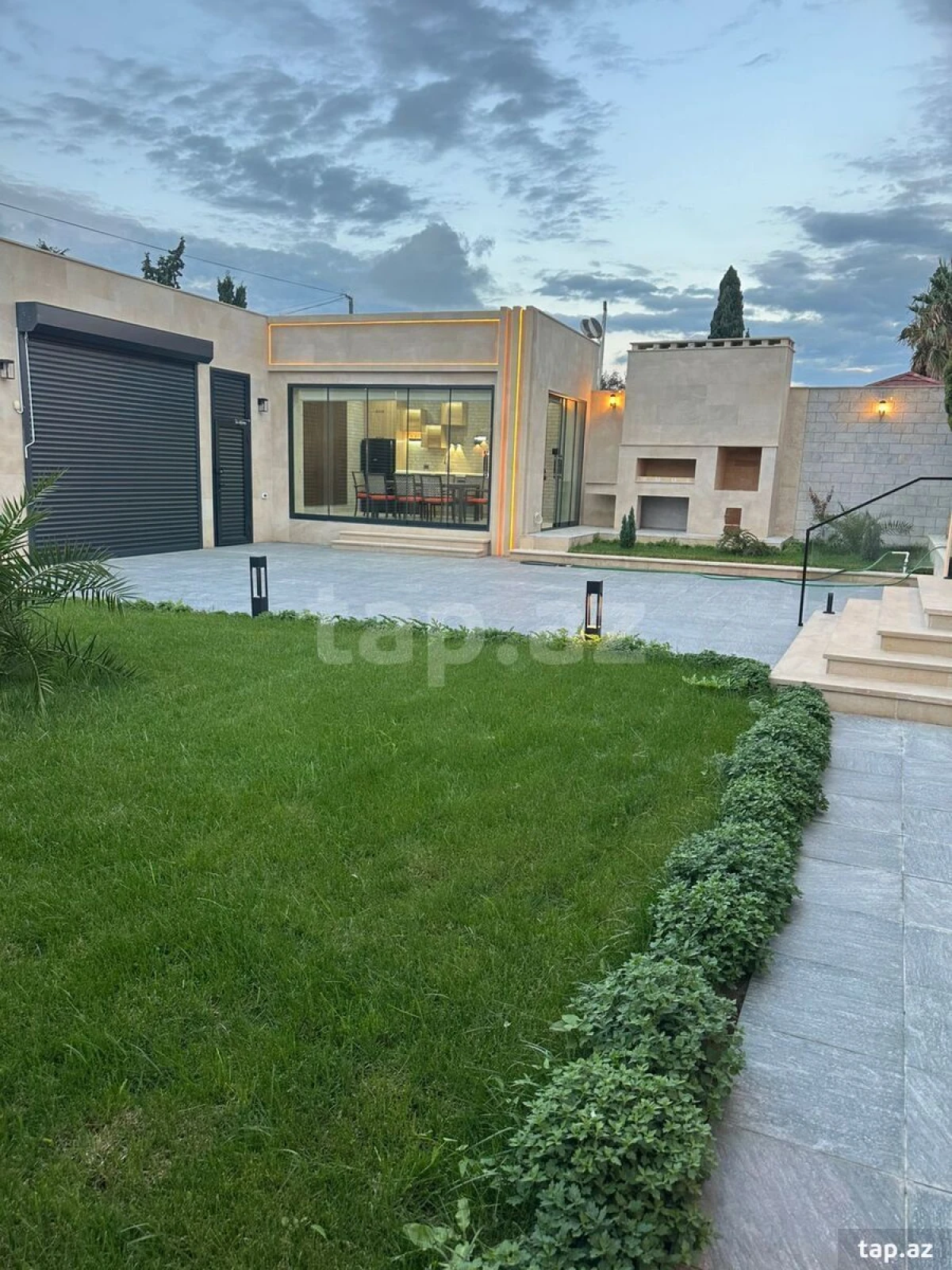 Satılır 4 otaqlı həyət evi